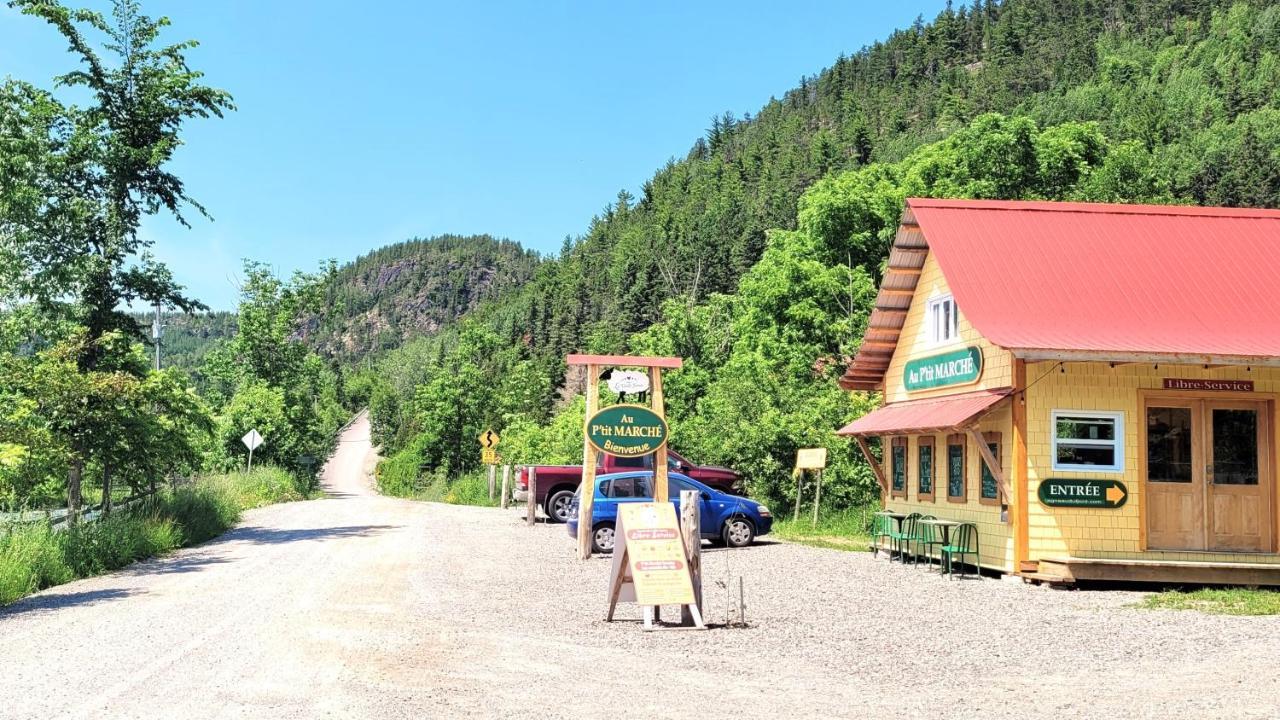 La Vieille Ferme, Ecogite Saint-Fulgence Eksteriør billede
