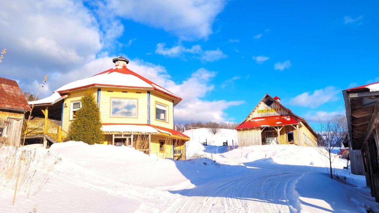 La Vieille Ferme, Ecogite Saint-Fulgence Eksteriør billede